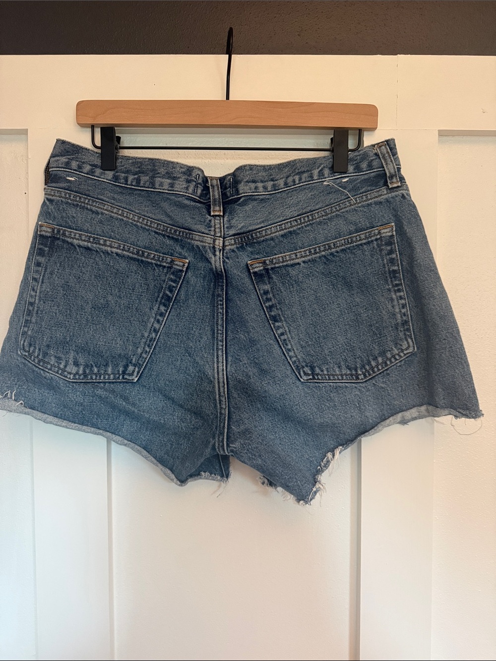 Agolde Mid-Blue High-Rise Raw-Hem Denim Shorts - Picture 3 of 3